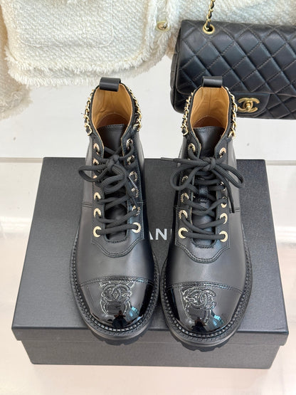 C 25 New product chain thick heel short boots