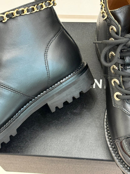 C 25 New product chain thick heel short boots