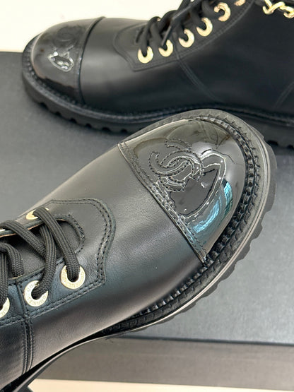 C 25 New product chain thick heel short boots