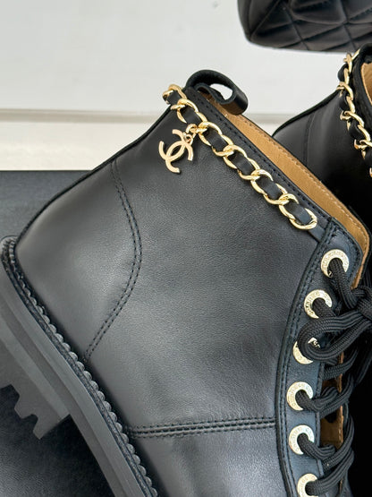 C 25 New product chain thick heel short boots