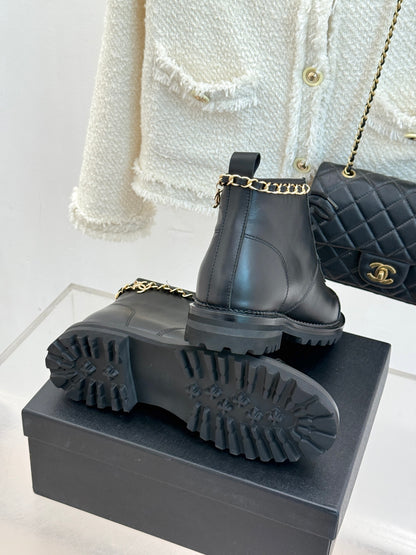 C 25 New product chain thick heel short boots