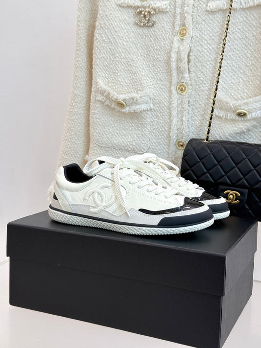 C 25K new casual board shoes and sports shoes(WHITE/SILVER/BLACK)