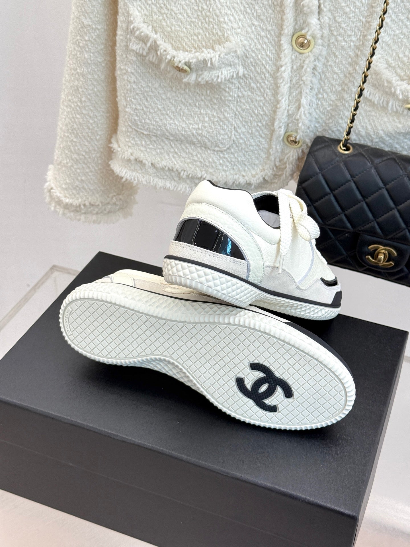 C 25K new casual board shoes and sports shoes(WHITE/SILVER/BLACK)