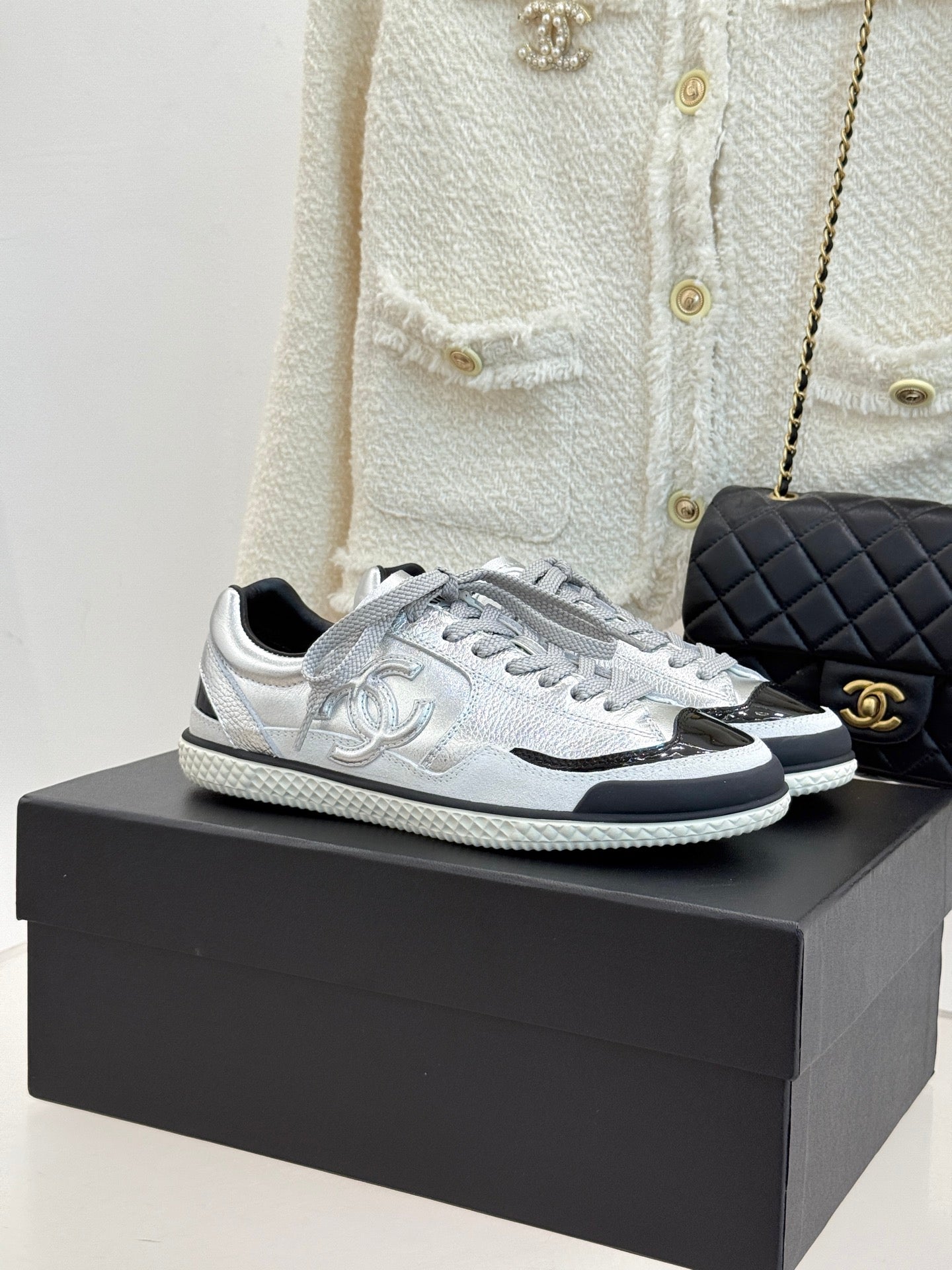 C 25K new casual board shoes and sports shoes(WHITE/SILVER/BLACK)