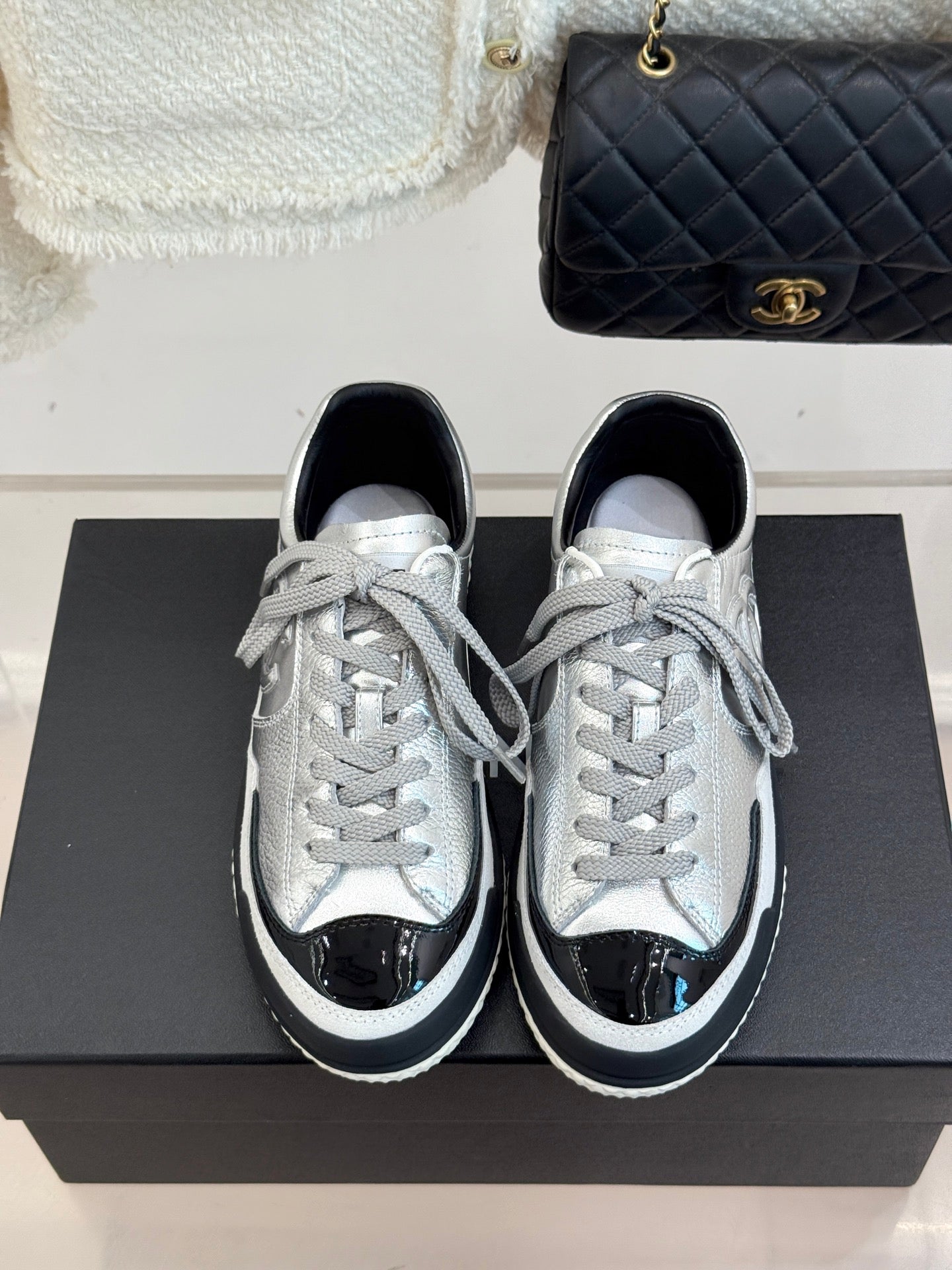 C 25K new casual board shoes and sports shoes(WHITE/SILVER/BLACK)