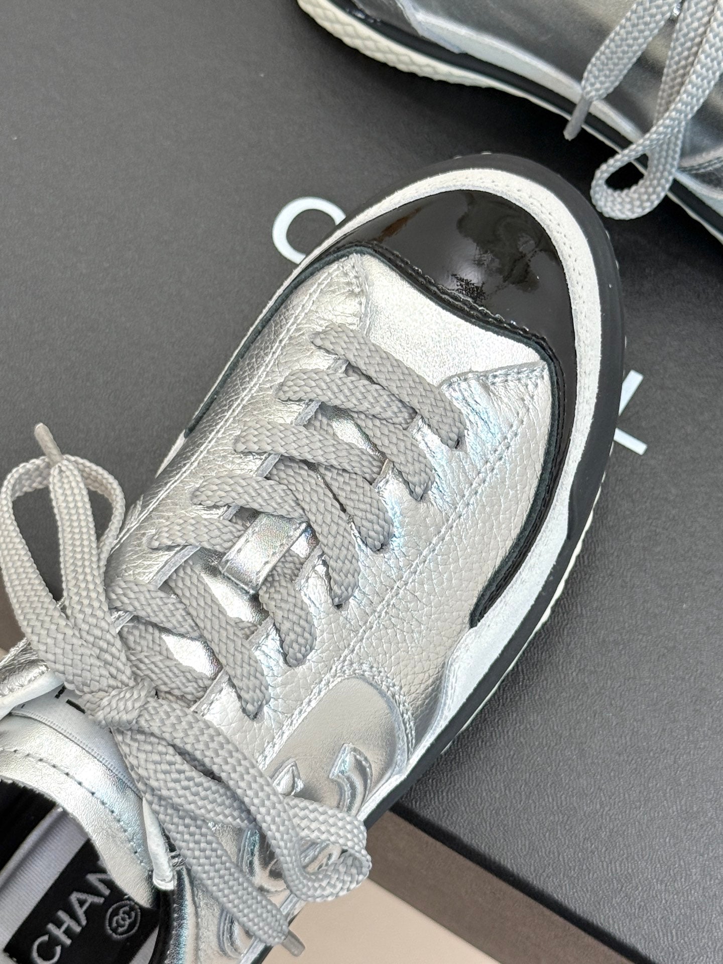 C 25K new casual board shoes and sports shoes(WHITE/SILVER/BLACK)