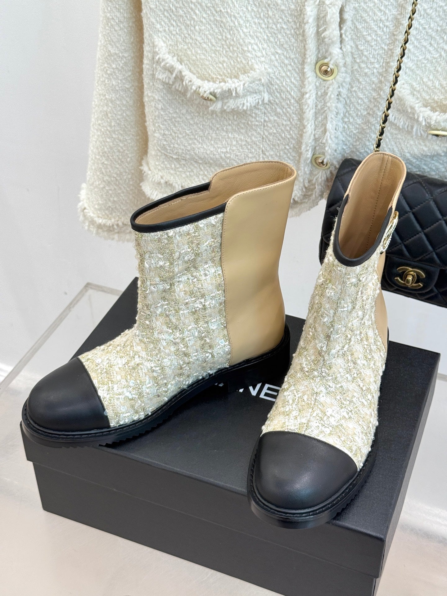 C 25K Sequined short boots