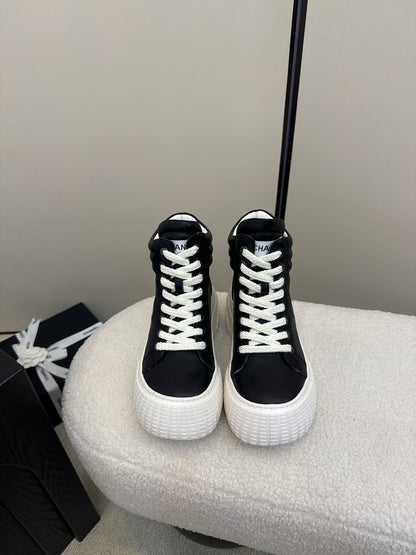C 25 Thick soled mid top casual shoes（WHITE/NAVY/BLACK）