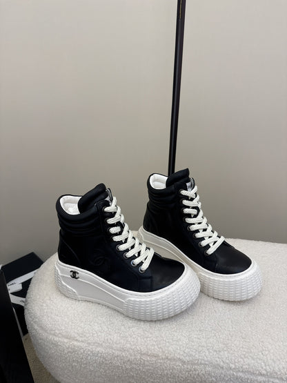 C 25 Thick soled mid top casual shoes（WHITE/NAVY/BLACK）