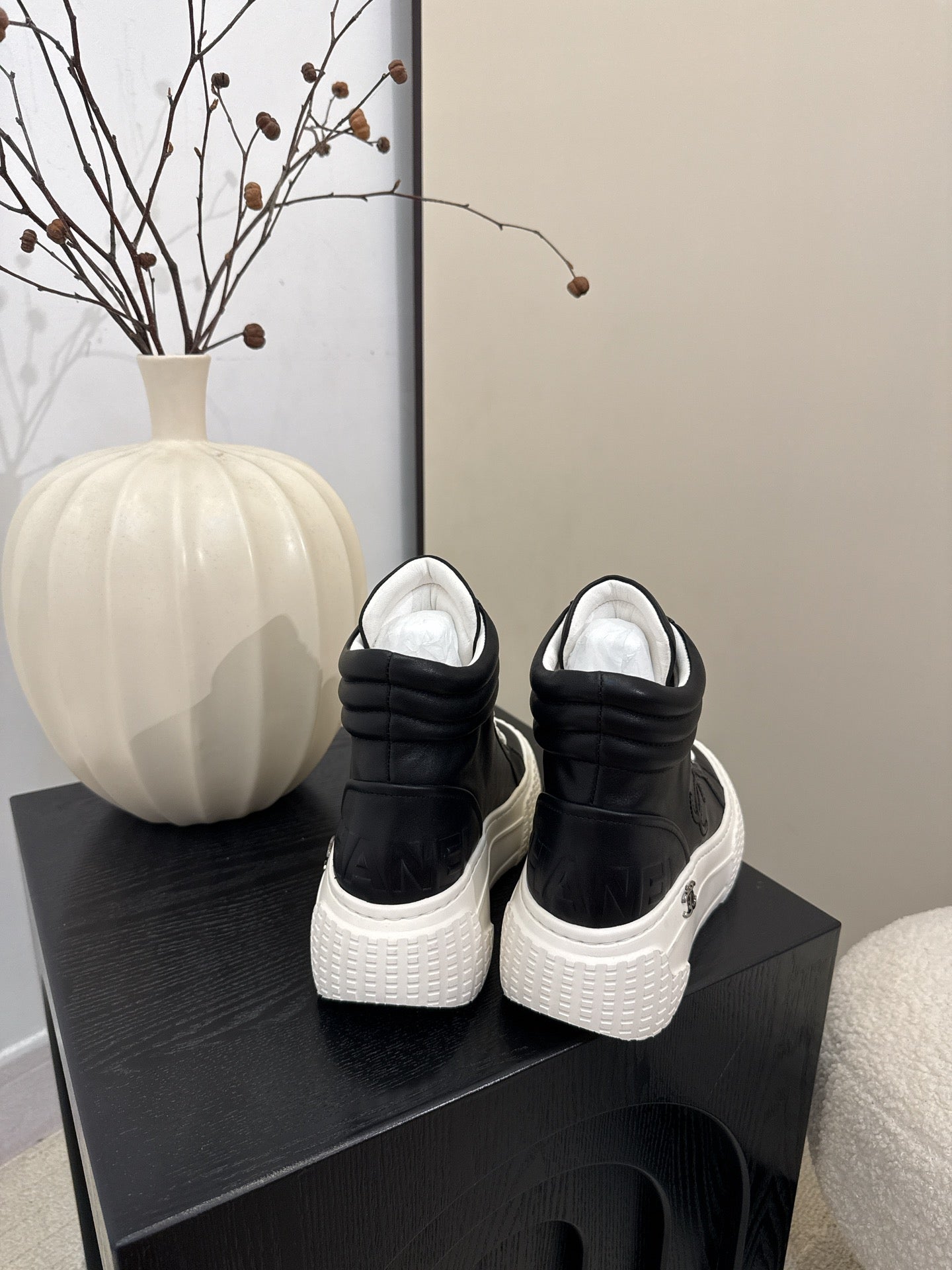 C 25 Thick soled mid top casual shoes（WHITE/NAVY/BLACK）