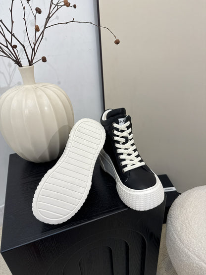 C 25 Thick soled mid top casual shoes（WHITE/NAVY/BLACK）