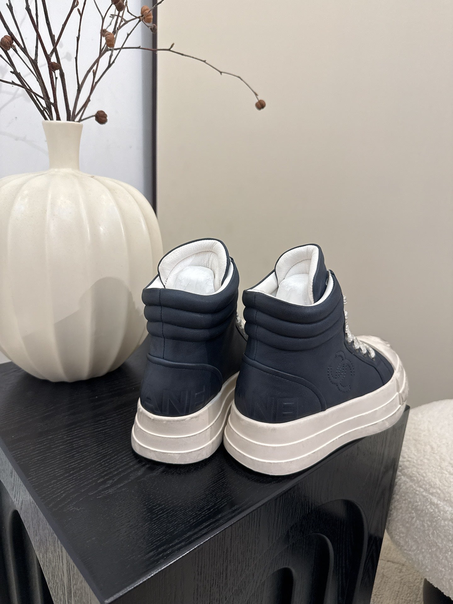 C 25 Make old thick soled mid top casual shoes（WHITE/NAVY/BLACK）