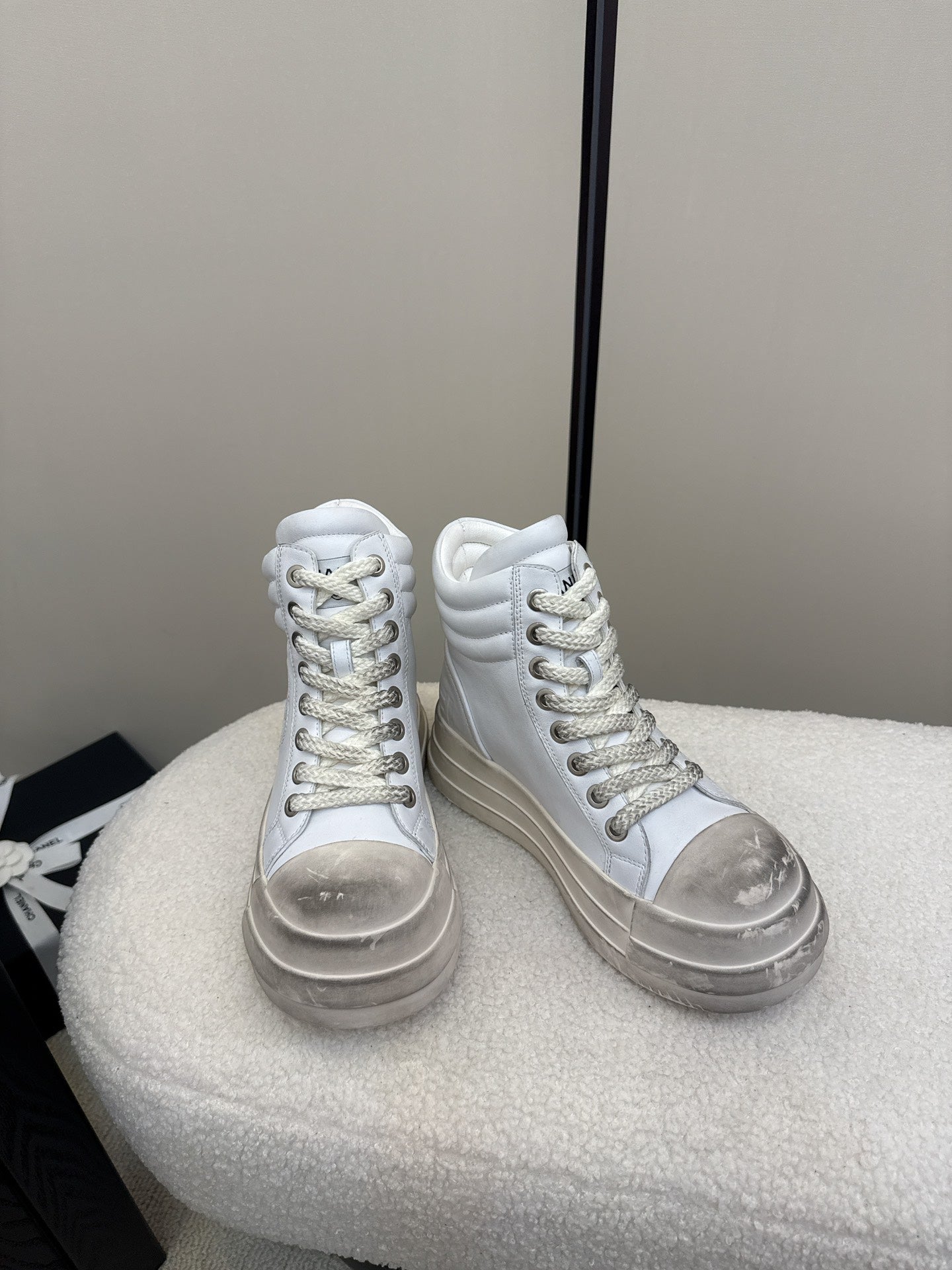 C 25 Make old thick soled mid top casual shoes（WHITE/NAVY/BLACK）