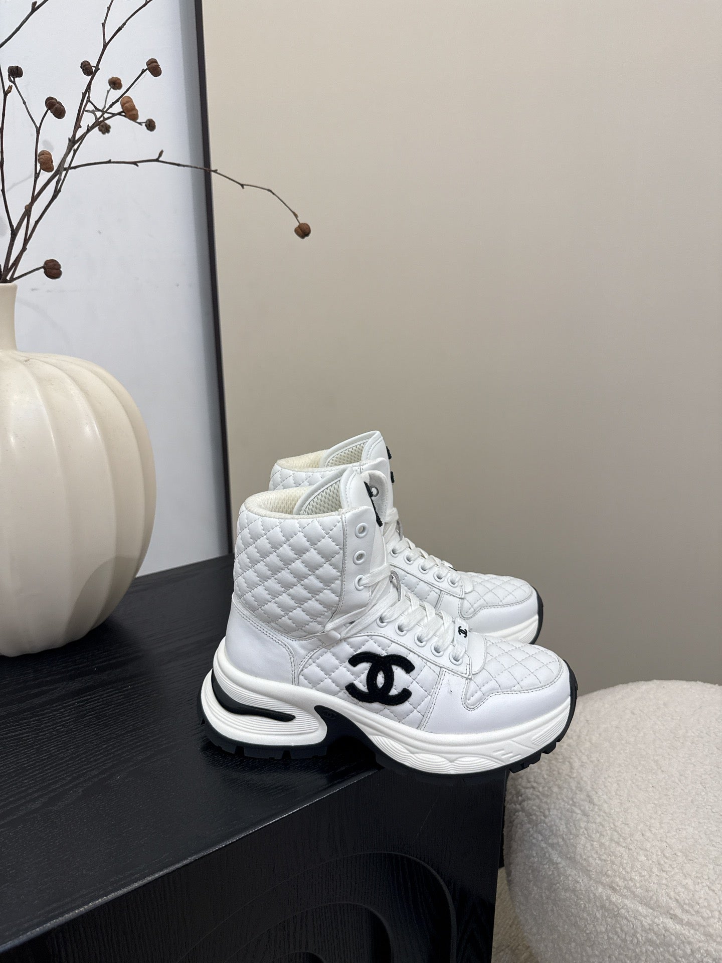 C 25 High top leather casual shoes（WHITE/BLACK）