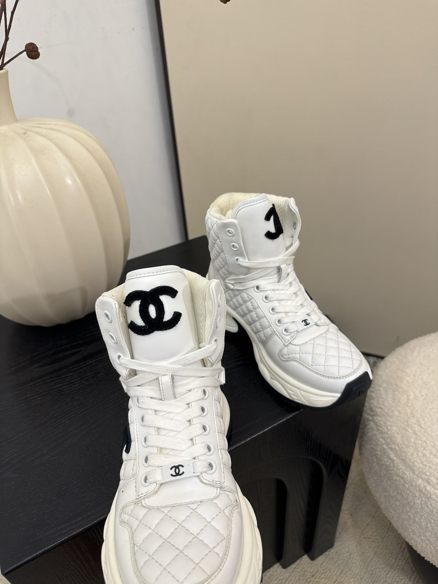 C 25 High top leather casual shoes（WHITE/BLACK）