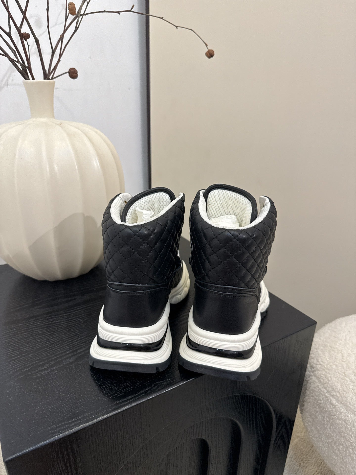 C 25 High top leather casual shoes（WHITE/BLACK）