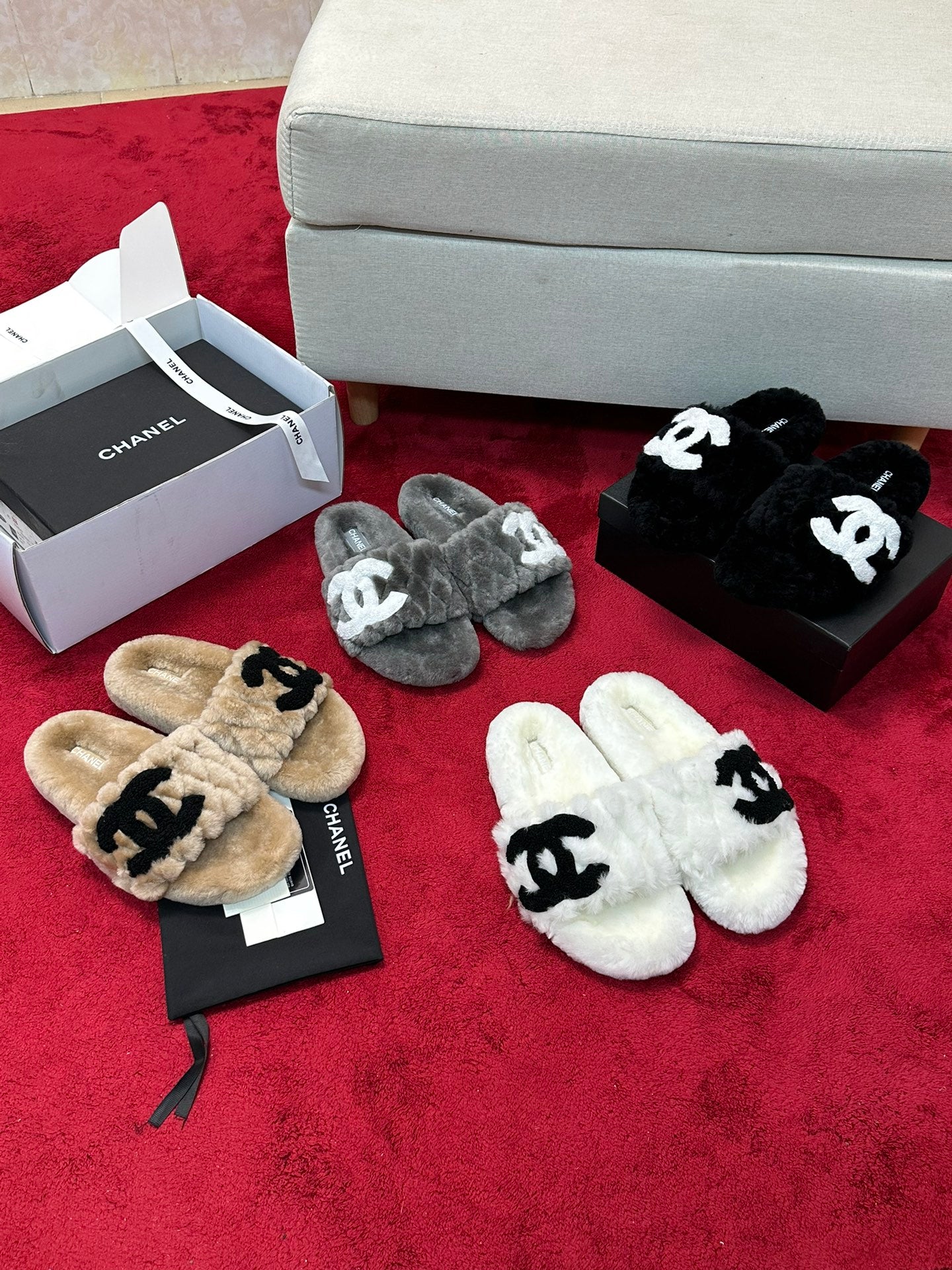 C 25 Classic diamond grid logo fur slippers