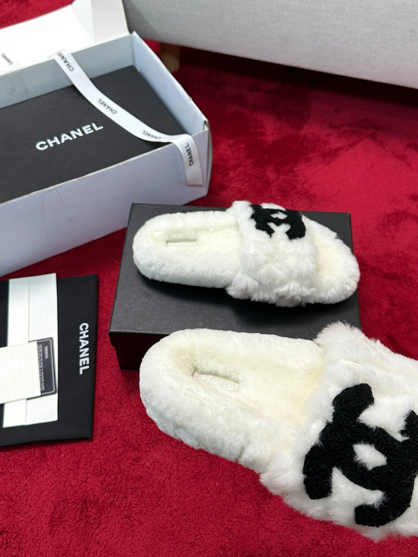 C 25 Classic diamond grid logo fur slippers