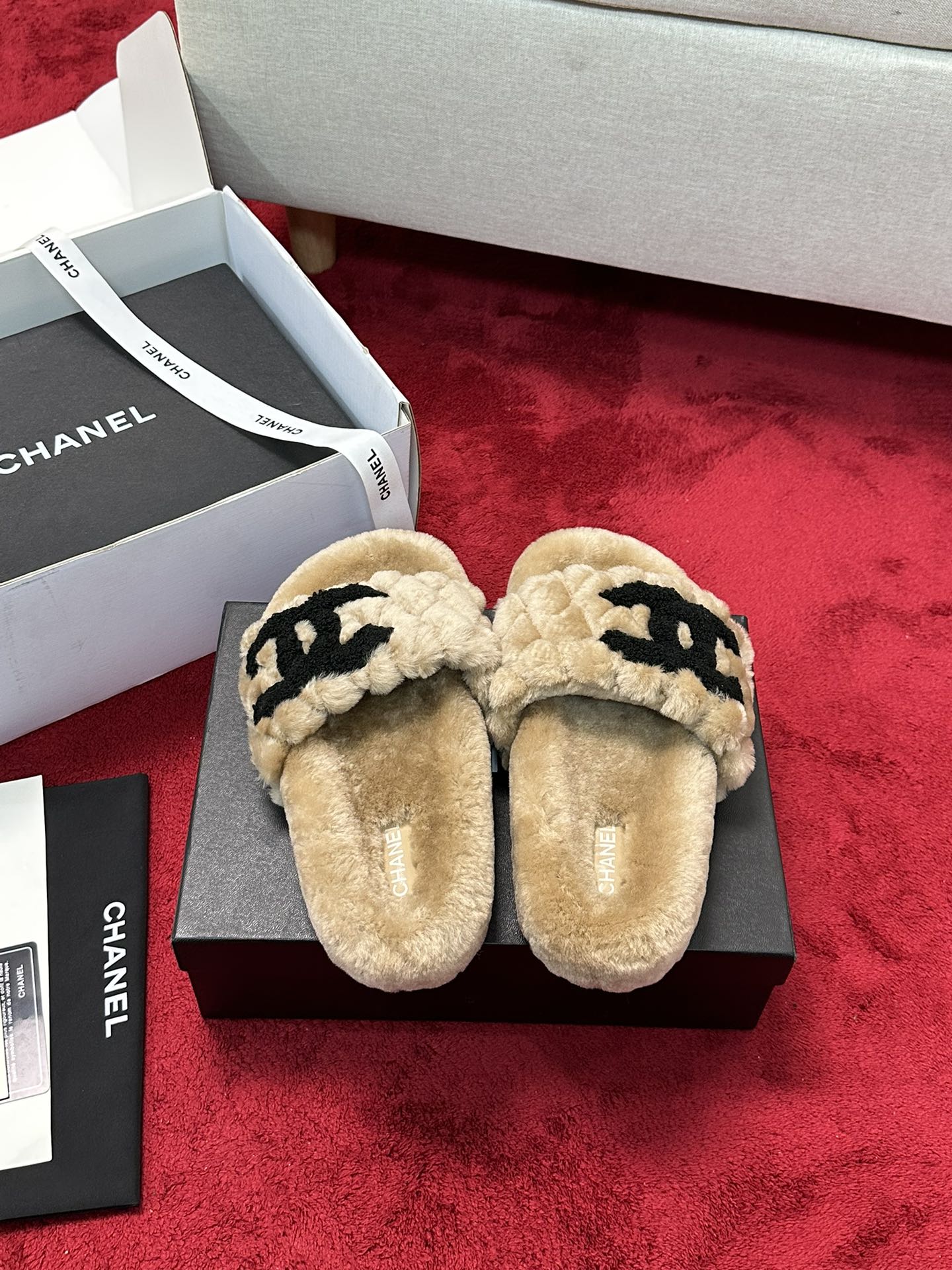 C 25 Classic diamond grid logo fur slippers