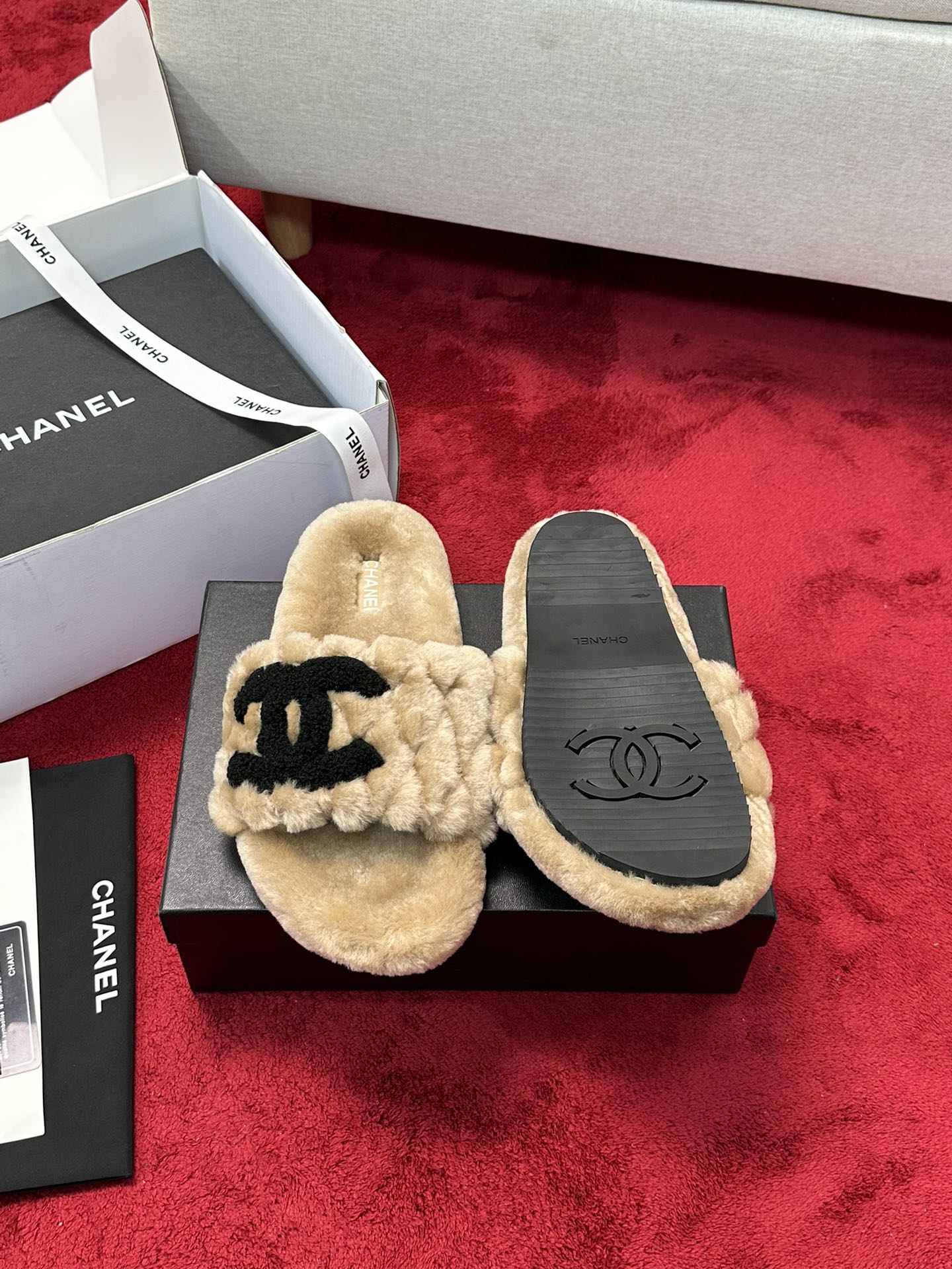 C 25 Classic diamond grid logo fur slippers