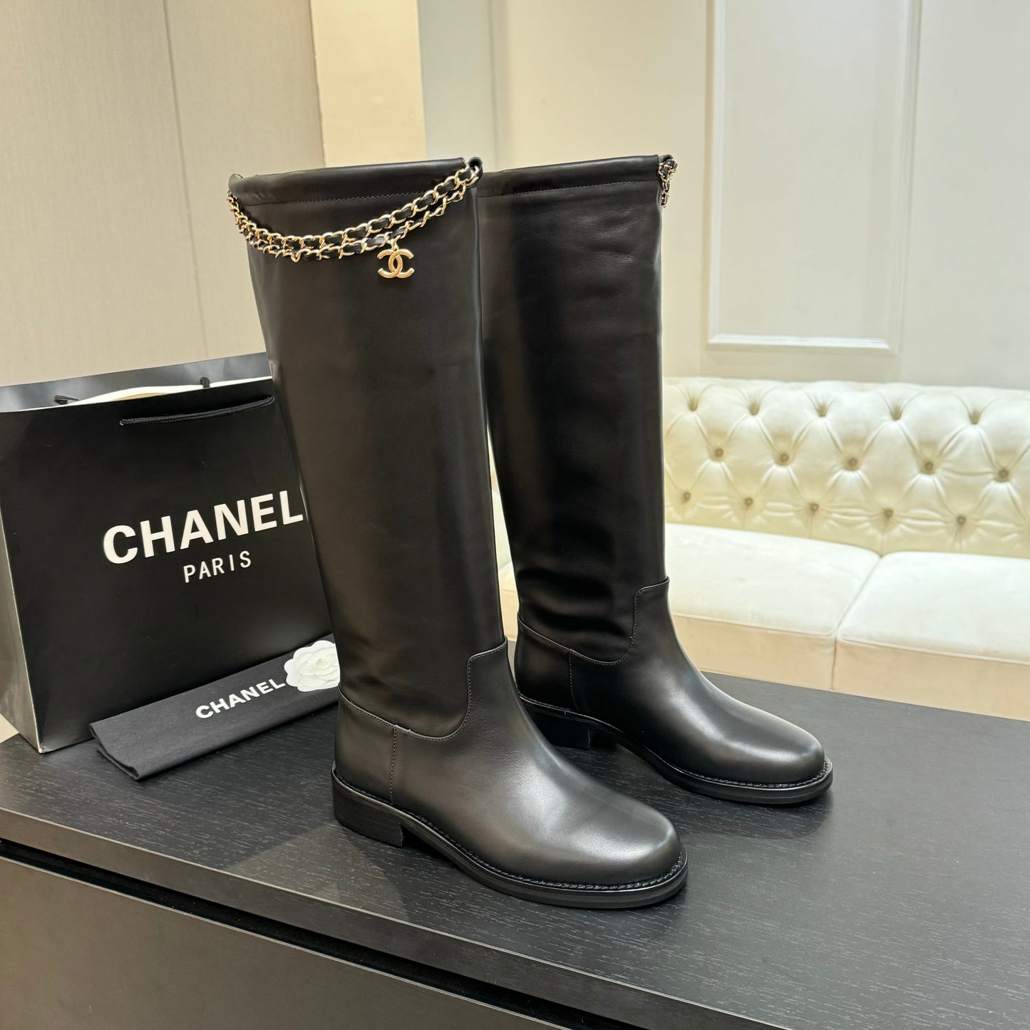 C 25B new chain leather boots
