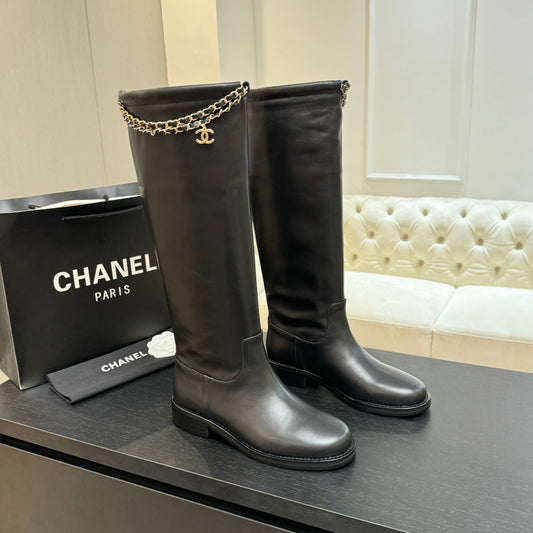 C 25B new chain leather boots