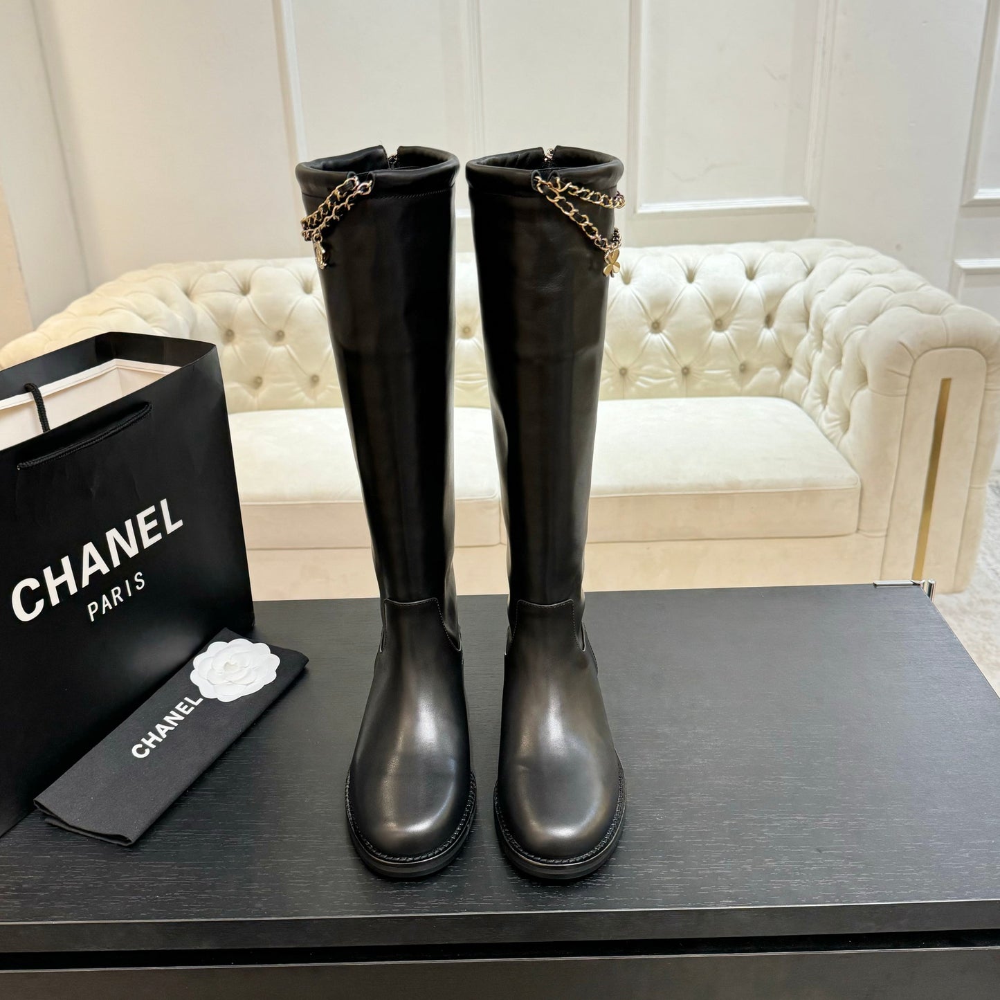C 25B new chain leather boots