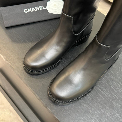 C 25B new chain leather boots