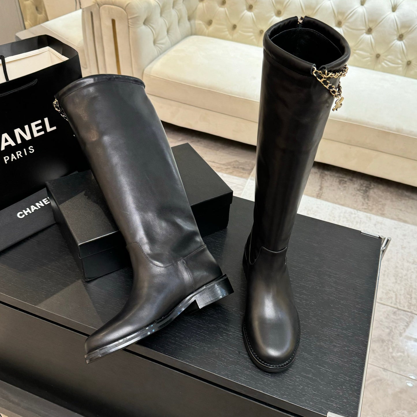 C 25B new chain leather boots