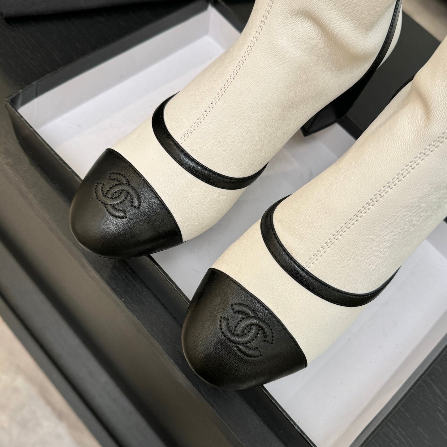 C 25 new butterfly bow high-heeled boots（WHITE/BLACK）