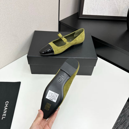 C 25 Pointed painted flat shoes (pink, yellow, green, beige)