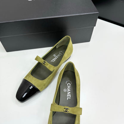 C 25 Pointed painted flat shoes (pink, yellow, green, beige)