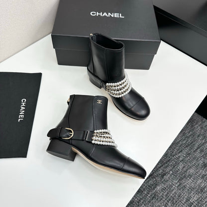 C 25 New sheepskin short boots(BLACK/WHITE)