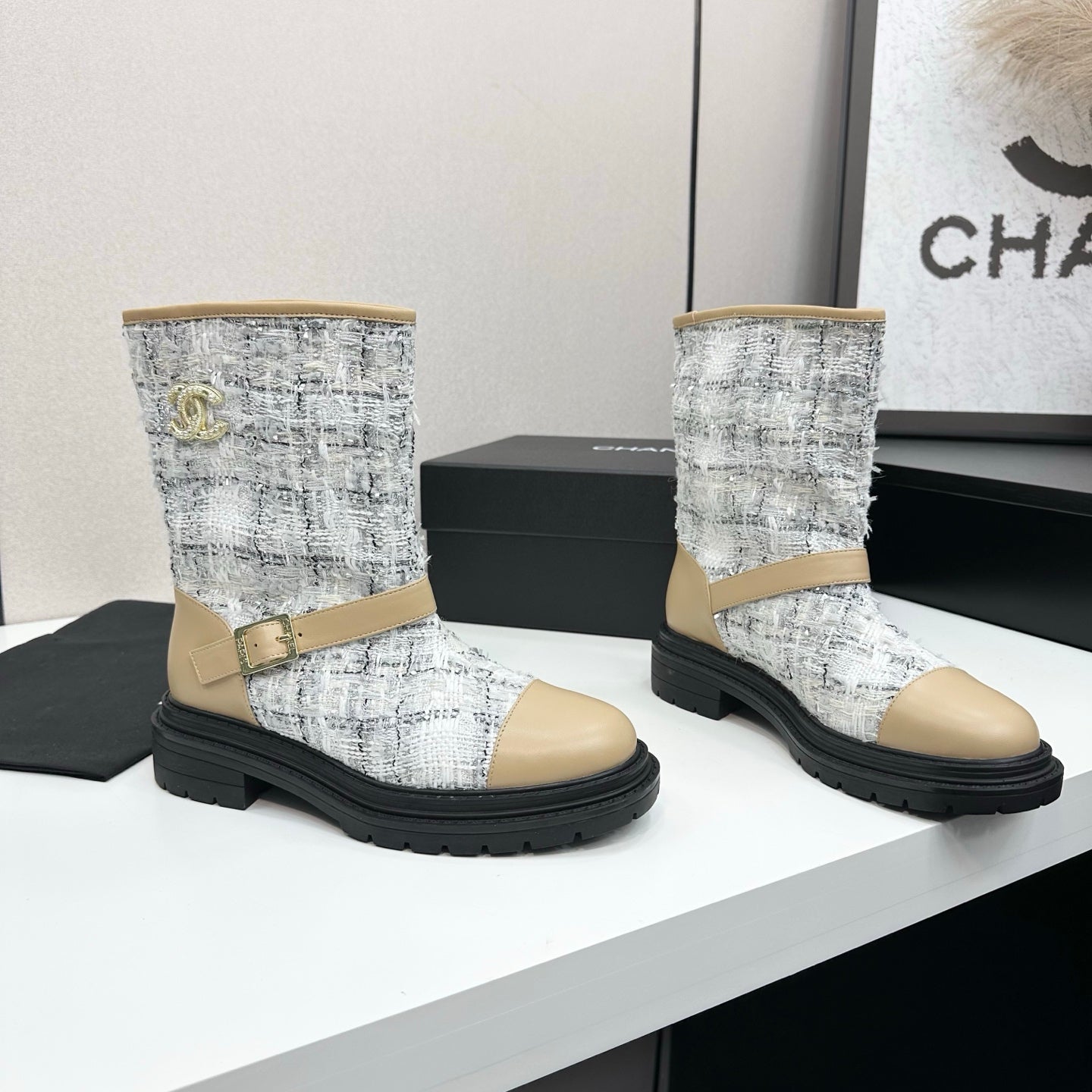 C 25 Cowhide and cloth lined mid calf boots（WHITE/BLACK/YELLOW）