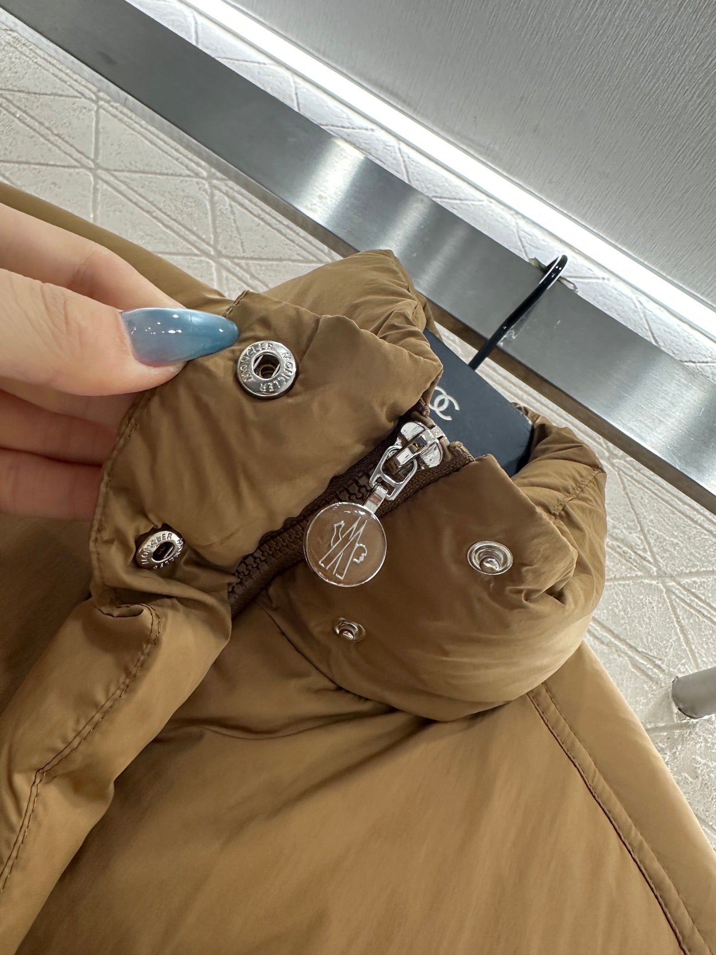 Mon 25 Detachable sleeve vest down jacket