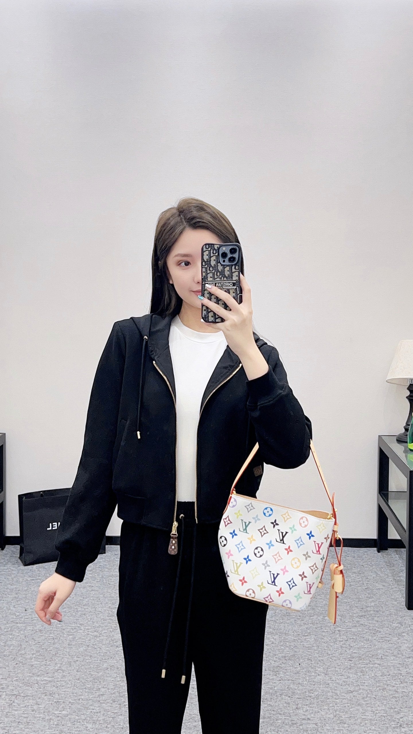L 25 Hooded dark patterned logo jacket+pants set