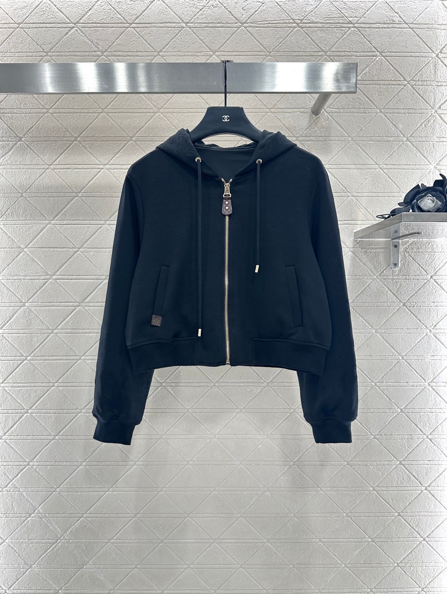 L 25 Hooded dark patterned logo jacket+pants set