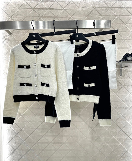 C 25 Round neck embroidered knitted wool cardigan