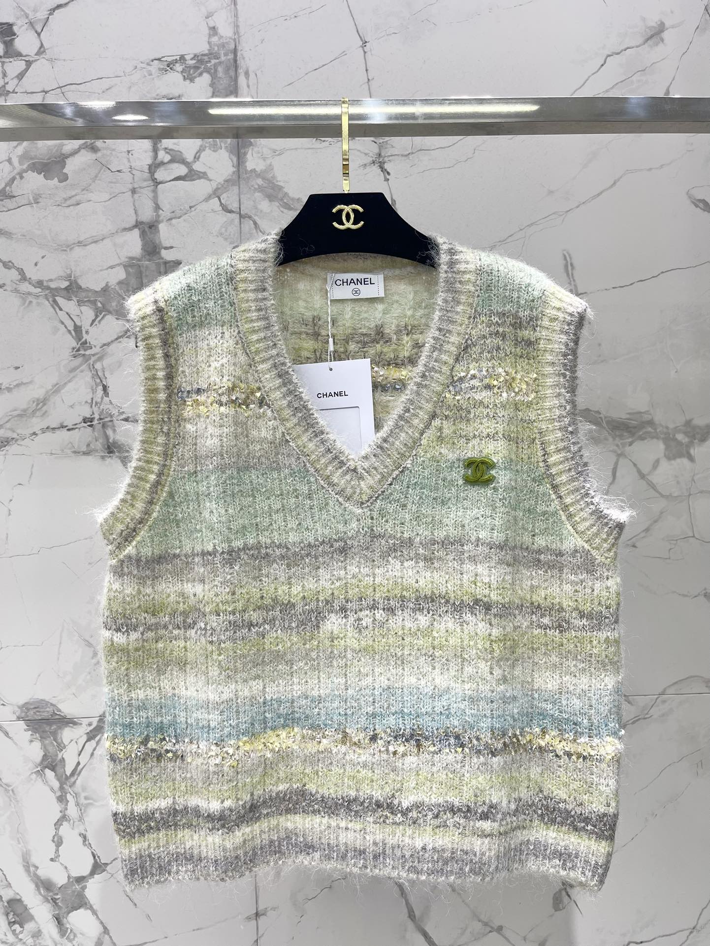 C 25 Gradient mohair vest