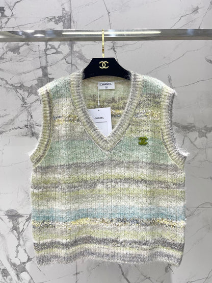 C 25 Gradient mohair vest