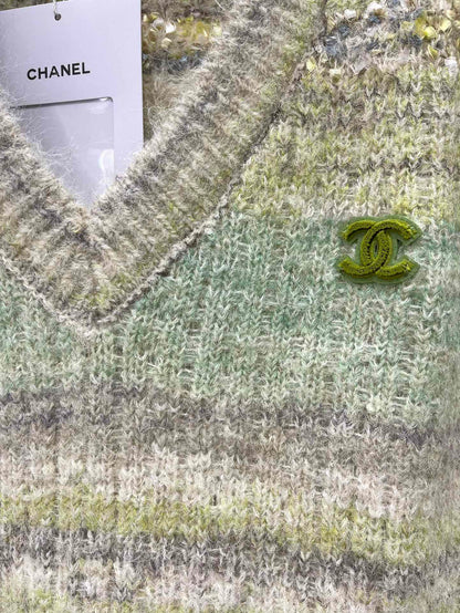 C 25 Gradient mohair vest