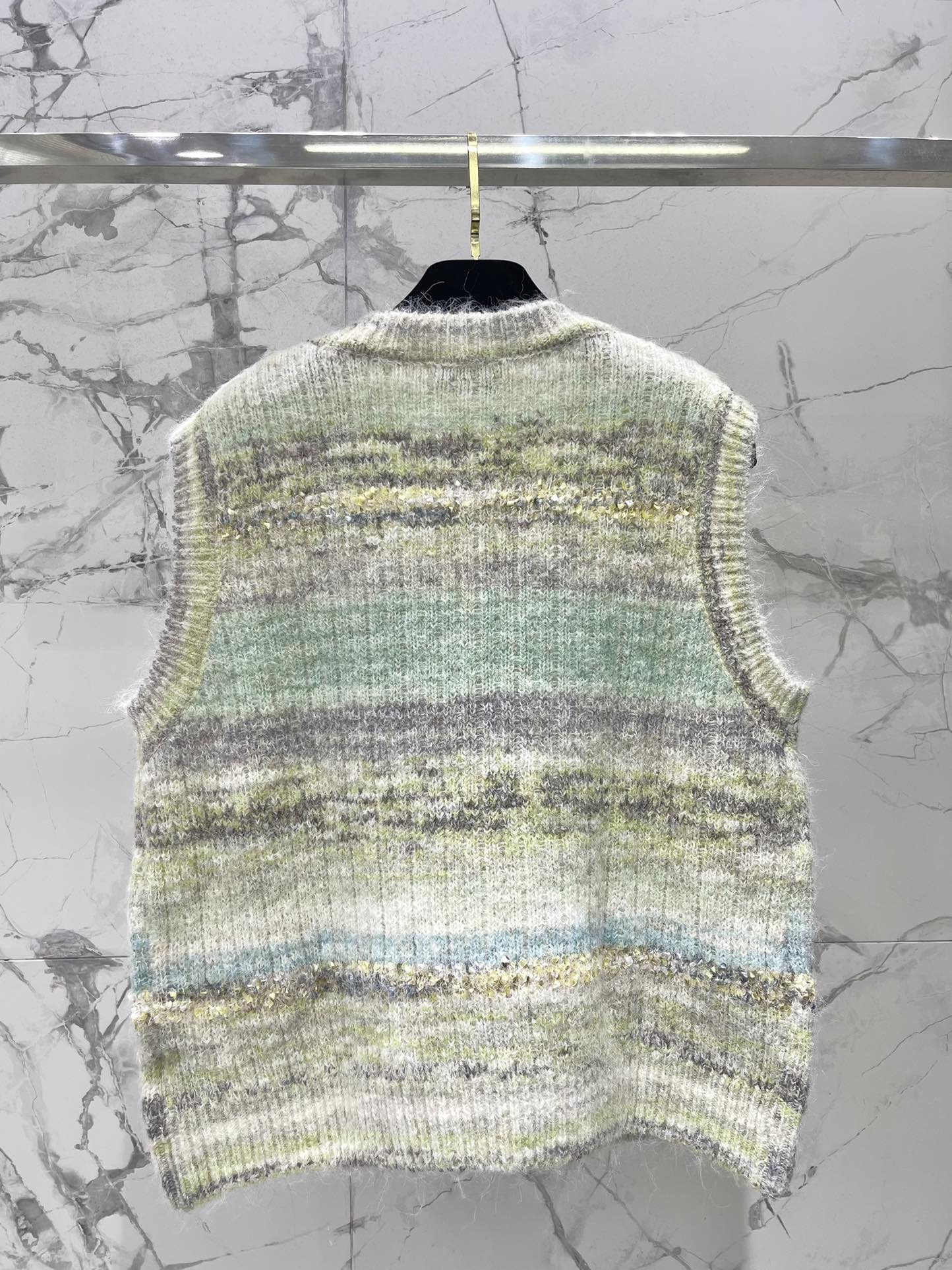 C 25 Gradient mohair vest