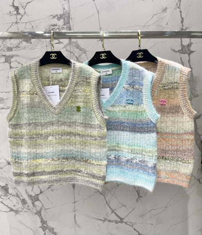 C 25 Gradient mohair vest