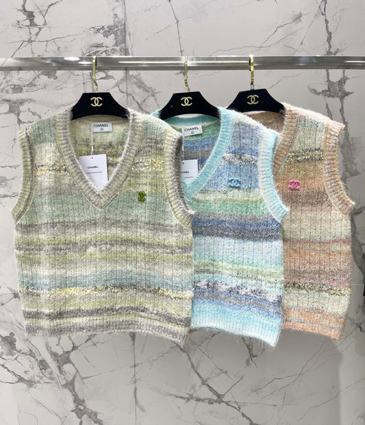 C 25 Gradient mohair vest
