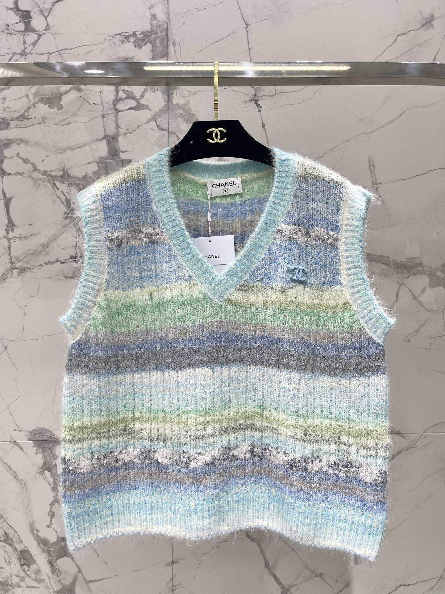 C 25 Gradient mohair vest