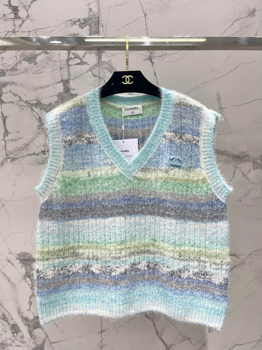 C 25 Gradient mohair vest