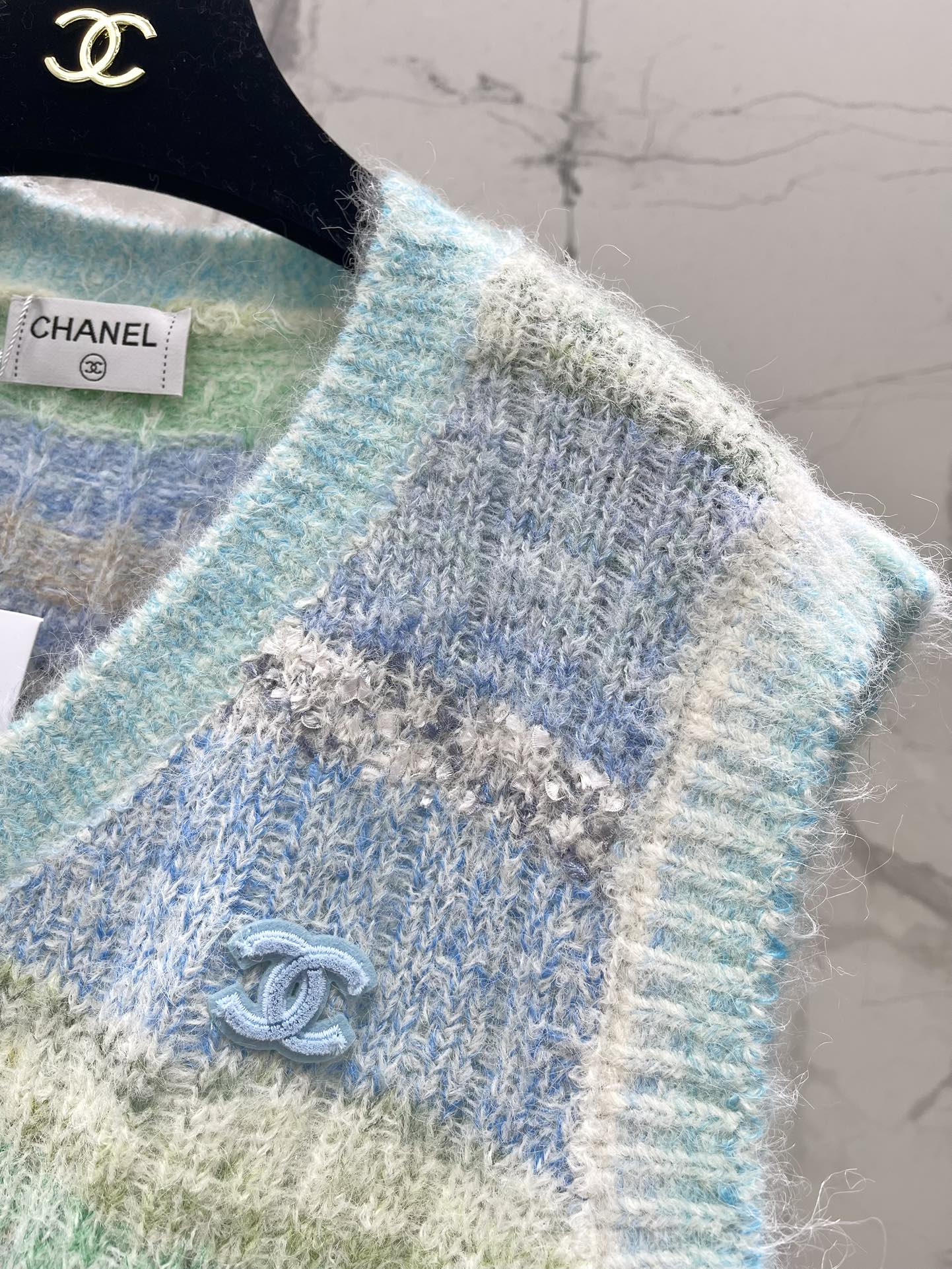 C 25 Gradient mohair vest