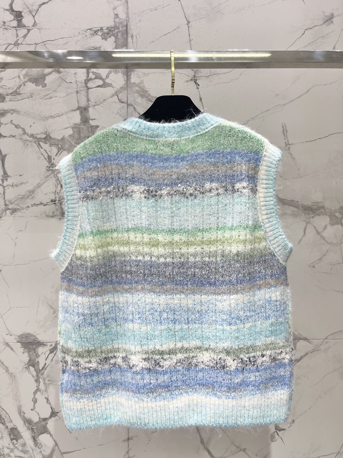 C 25 Gradient mohair vest