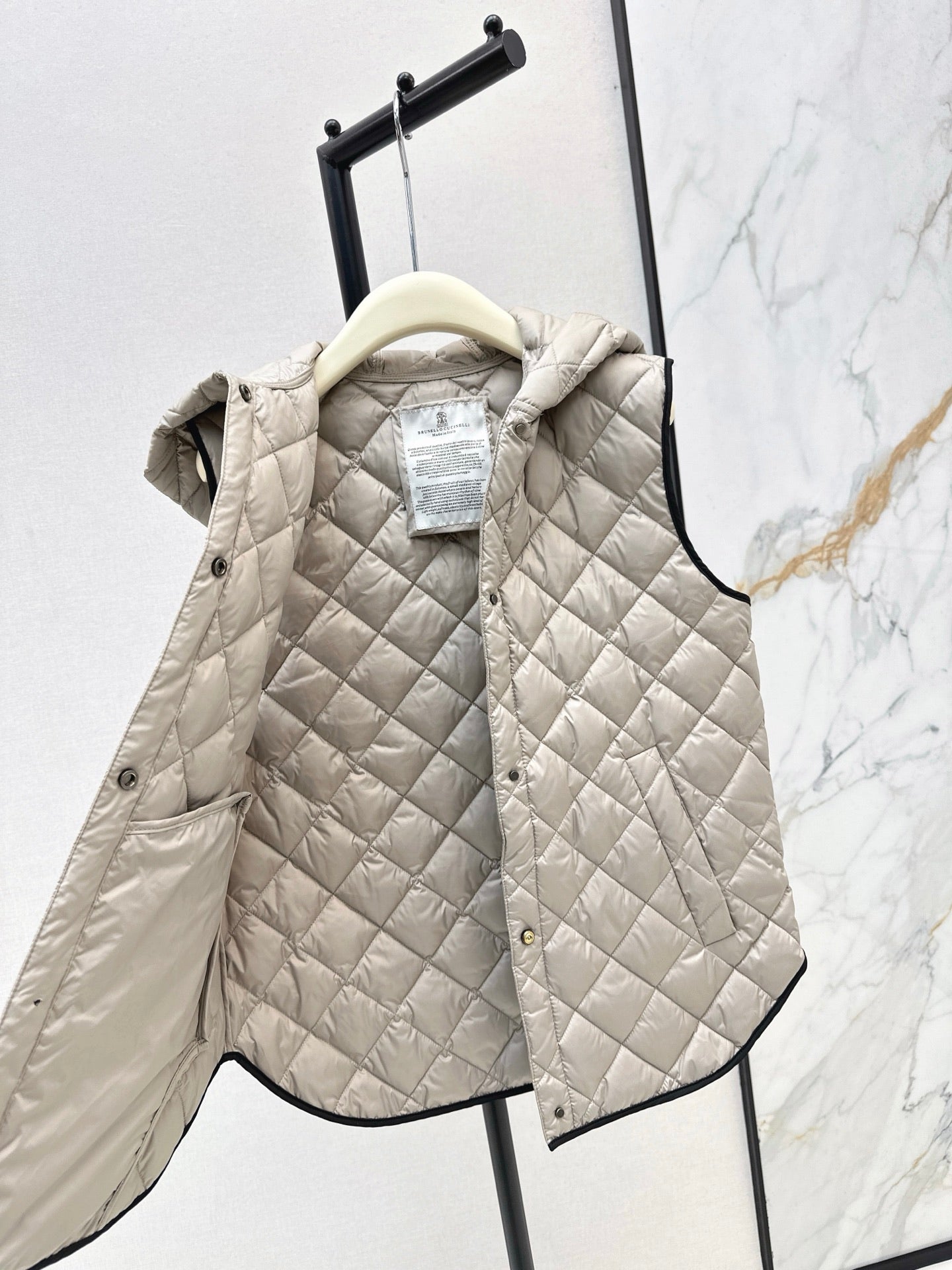 Bru 25 New Diamond Hooded Down Vest Jacket
