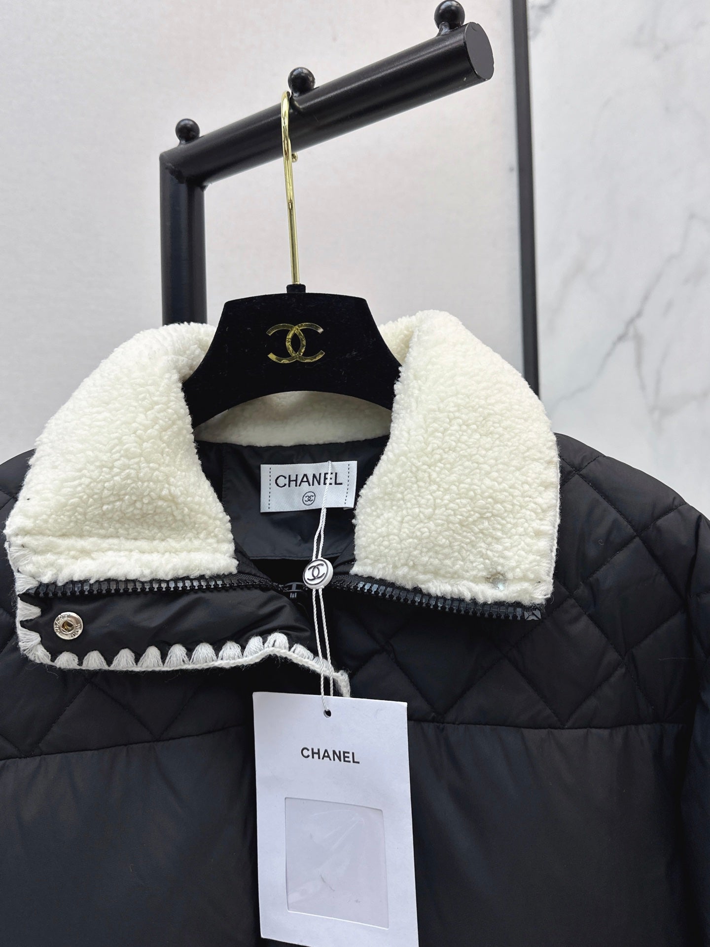 C 25 New Stand Collar Down Jacket (White/Black)
